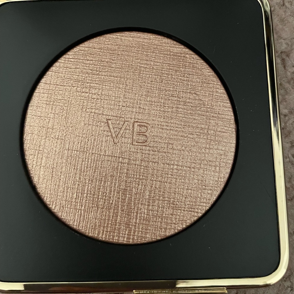 RARE* Brand New* Victoria Beckham Estee Lauder Highlighter - Picture 2 of 3